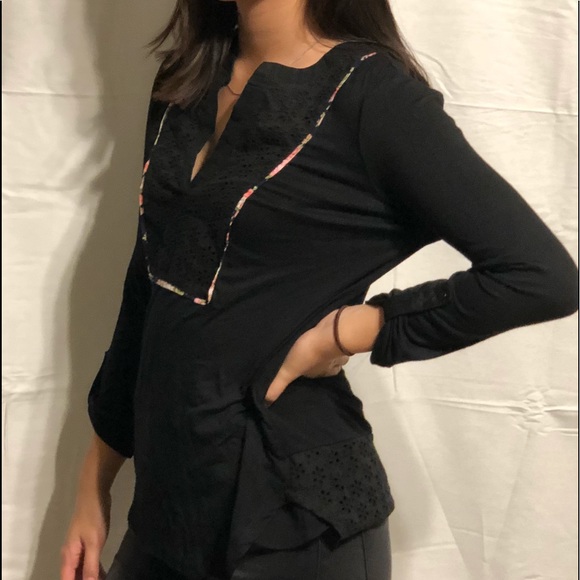 💕 Ezra Black blouse size small - Picture 2 of 8